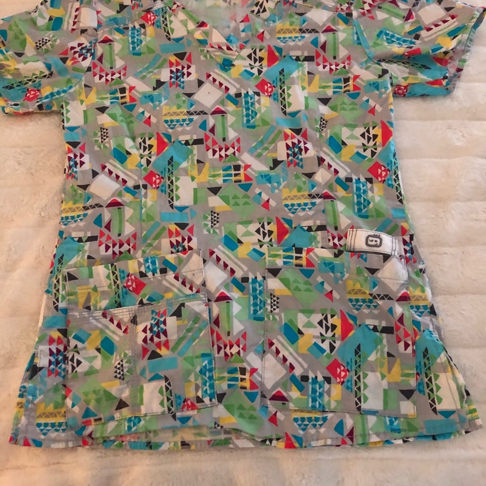 Scrub top - Picture 3 of 3